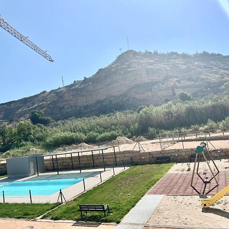 Апартаменти Precioso Piso Monzon Terraza, Parking,Piscina,Zona De Juegos Екстер'єр фото