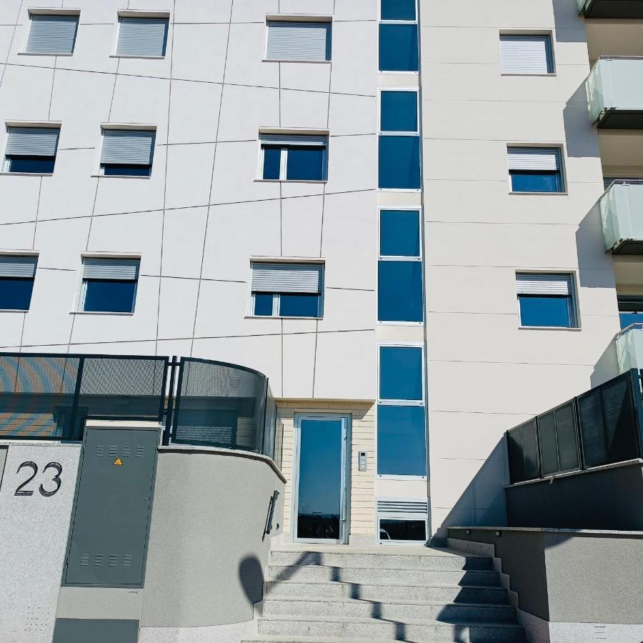 Апартаменти Precioso Piso Monzon Terraza, Parking,Piscina,Zona De Juegos Екстер'єр фото