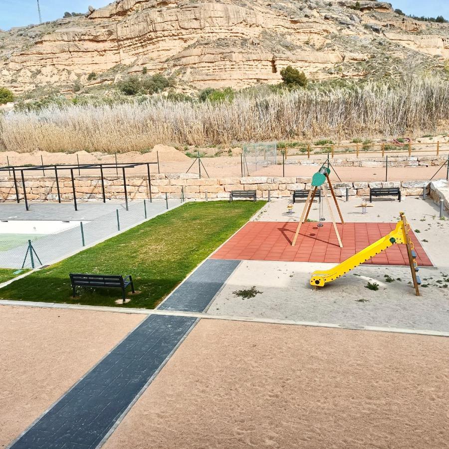 Precioso Piso Monzon Terraza, Parking,Piscina,Zona De Juegos Монсон Екстер'єр фото